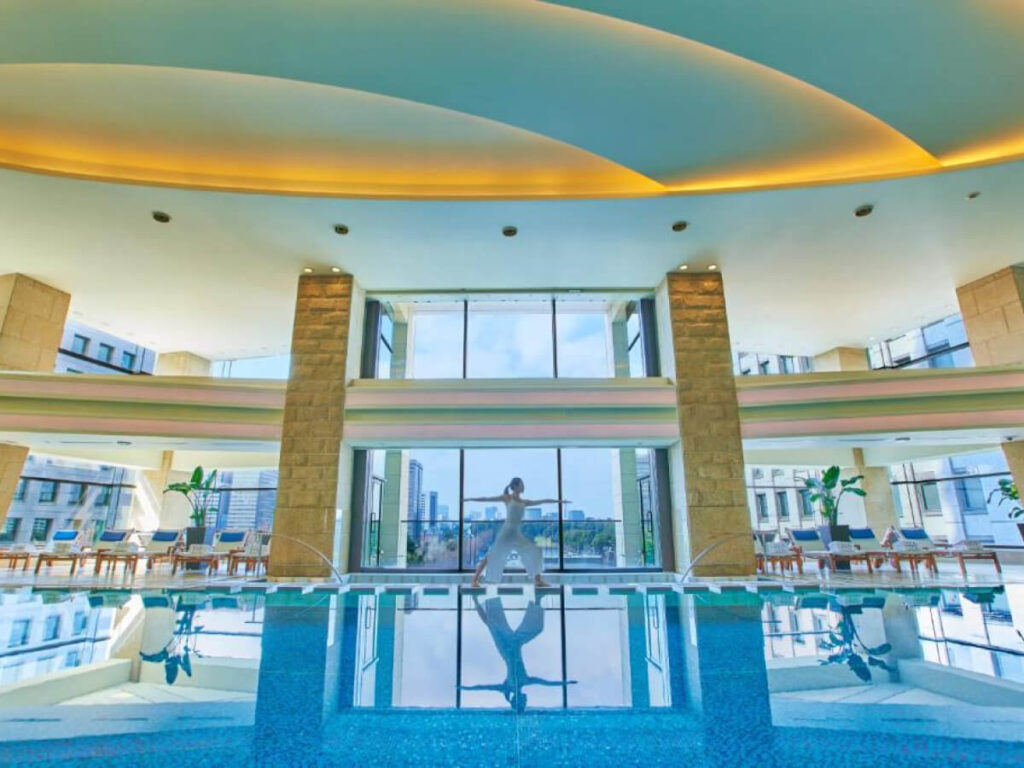 The Peninsula Tokyo indoor swimming pool