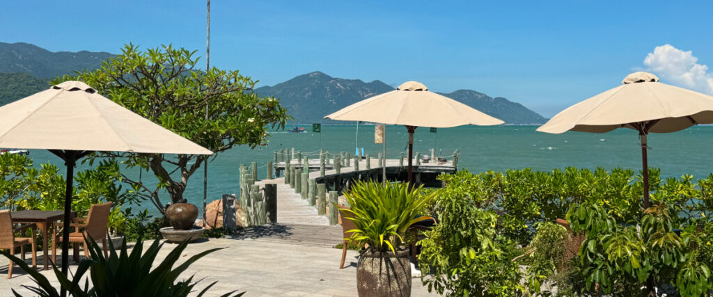 Private speedboat transfer to L'Alya Ninh Van Bay resort from Nha Trang welcome lounge
